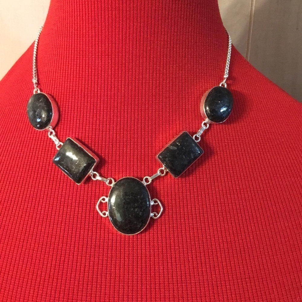 APACHE Iron Sterling Silver Gemstone Necklace